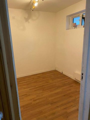 3 bedroom end of terrace house to rent - Photo 3