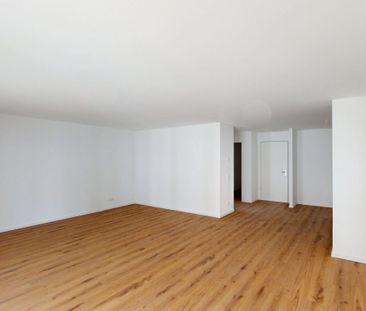 Geräumige 3-Zimmer-Neubauwohnung mit EBK und Balkon - Photo 1