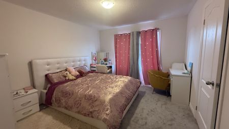 For Lease - 53 Jack Potts Way, Clarington, Ontario - Photo 3