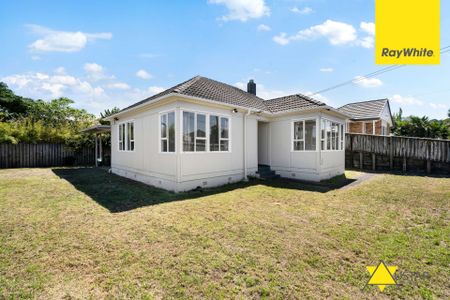 Fully Renovated Four Bedroom spacious house - Photo 5