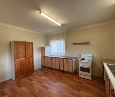 2460, Toowoomba - Photo 3