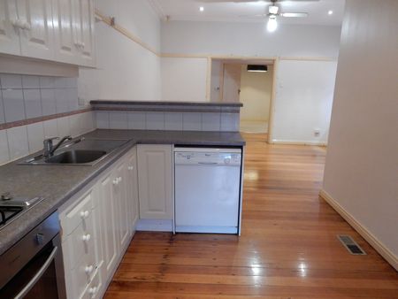 132 Ascot Vale Rd Flemington VIC 3031 - Photo 4