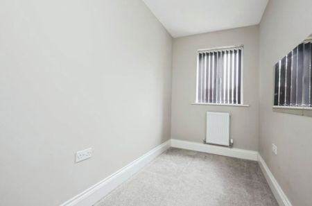 3 Bed End Terrace, John Brooks Avenue, B66 - Photo 4