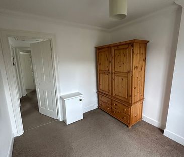 2 Bed Flat, Stratheden Road, SE3 - Photo 4