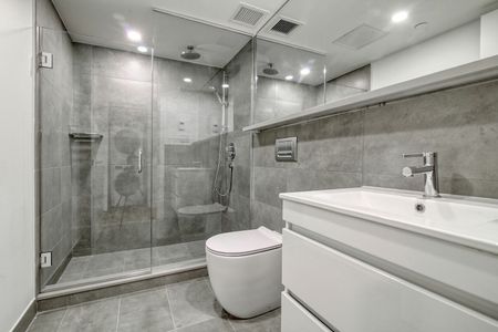 3460 Peel Street - Photo 2