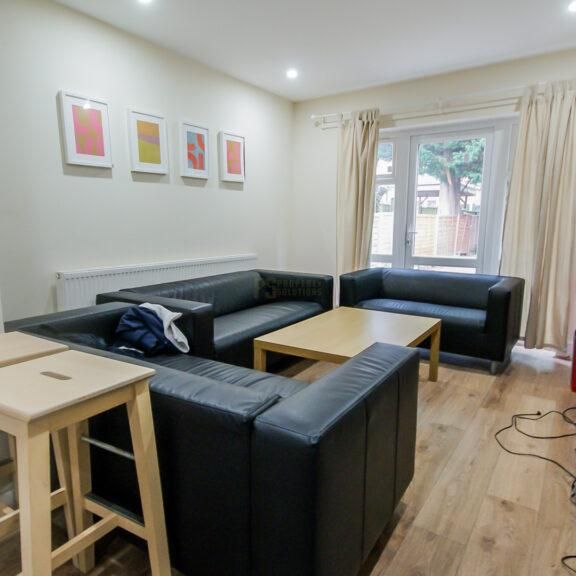 7 bedroom terraced house to rent - Photo 1