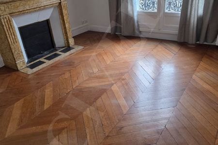 Appartement à louer à Paris 8Ème - Photo 2