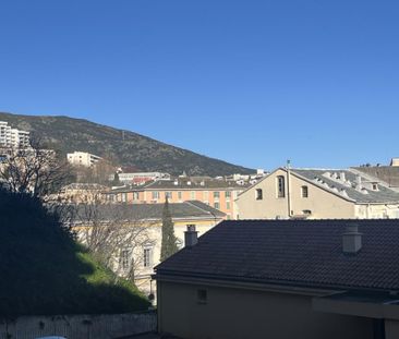 Location appartement à Bastia - Photo 4