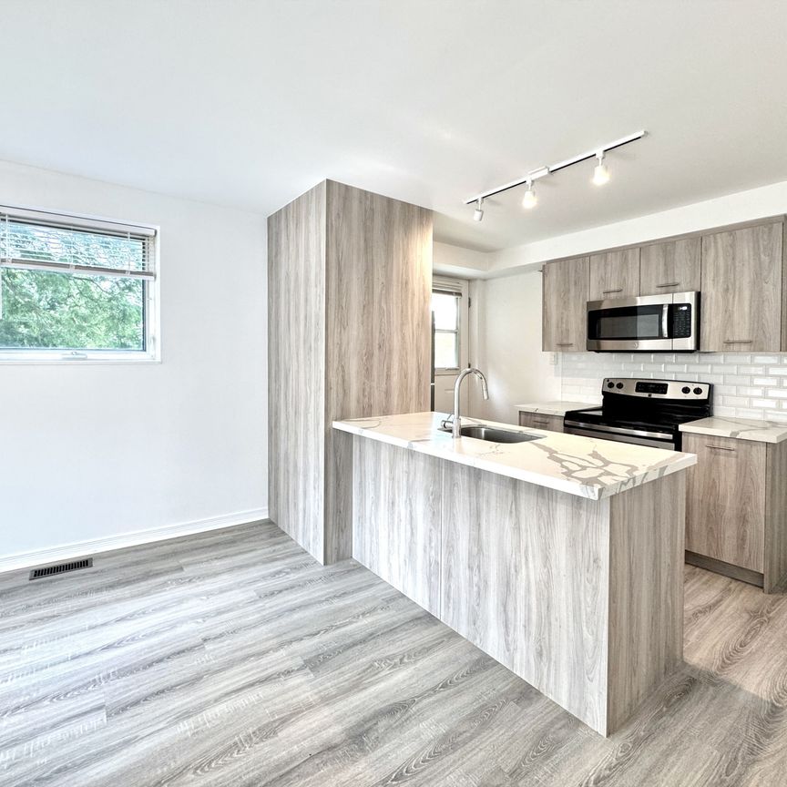 For Lease - 469 Queen Street Unit# A, Newmarket, Ontario - Photo 1