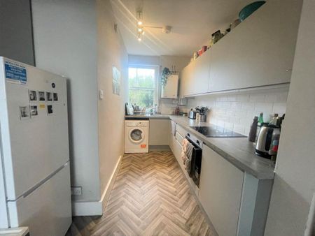 4 bedroom house to rent - Photo 3