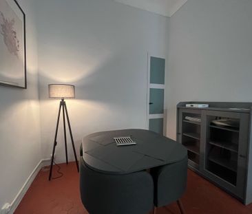 Location Appartement 2 pièces 50m² TOULON 83000 - Photo 2