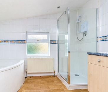 3 bedroom terraced house to rent - Photo 6