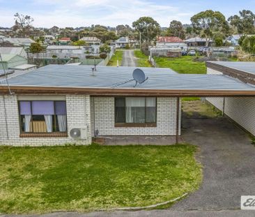 Well presented 2 Bedroom unit. - Photo 6