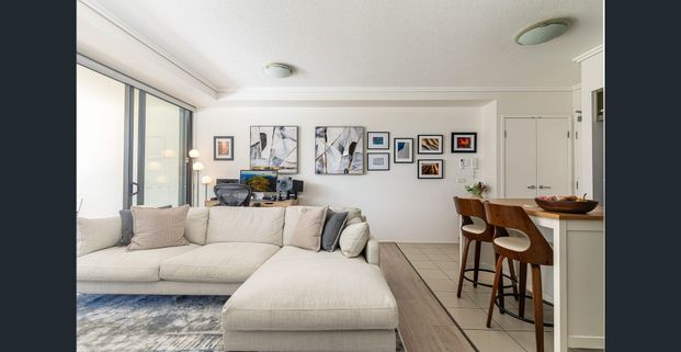 Fully Furnished One-Bed Apartment in Milton - Photo 1