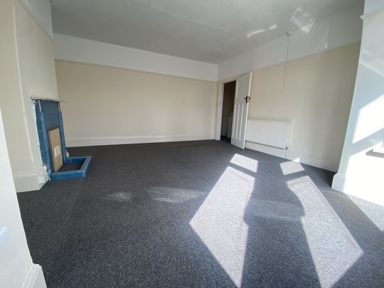 4 Bed Semi-Detached House, Fishponds Road, BS5 - Photo 1
