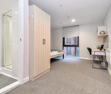 1 bedroom in a flat share to rent - Photo 2