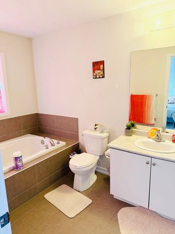 For Lease - 116 Golden Springs Drive Unit# Main, Brampton, Ontario - Photo 5