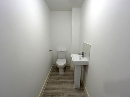 2 bedroom semi-detached house to rent - Photo 5