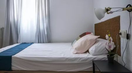 Plaça de Sant Agustí, Valencia, Valencian Community 46002 - Photo 4