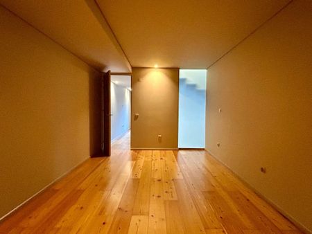 Moradia recente para arrendamento próxima da Quinta Marinha em Cascais - Photo 2