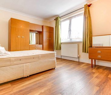 Birch Street, Swindon, Swindon, SN1 - Photo 4