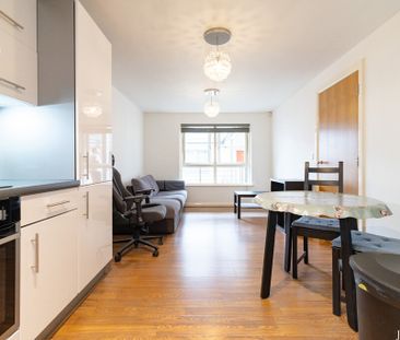 Westgate Apartments, 10 Arthur Place, Jewellery Quarter - Photo 1