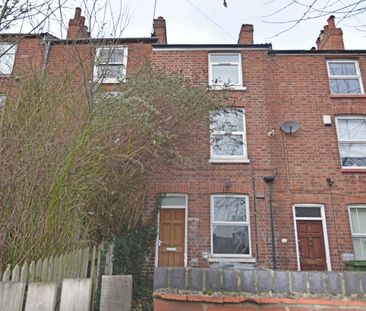 2 Bedroom Mid Terraced House - Photo 6