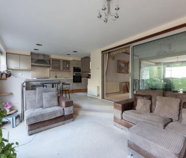 3 bedroom semi-detached house to rent - Photo 2