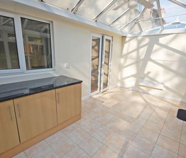 3 bedroom semi-detached house to rent - Photo 4