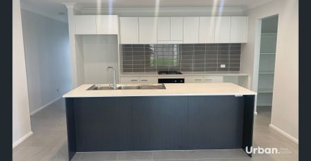 Generous Family Living in the Heart of Huntlee! - Photo 2