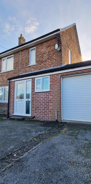 3 bedroom semi-detached house to rent - Photo 1