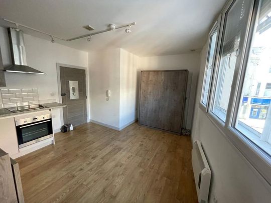 Studio to rent - Photo 1