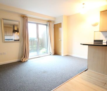 2 bed Ground Floor Flat for Rent - Photo 1