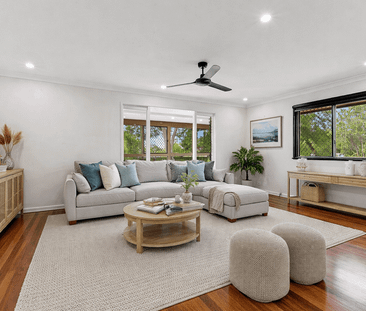 Stylishly Updated Two Storey on Expansive 1,154m² Block - Best Posi... - Photo 1