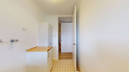 82 Jacaranda St, West Albury NSW 2640 - House For Rent | Domain - Photo 2