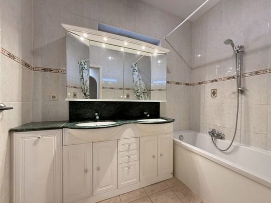 Appartement te huur - Photo 1