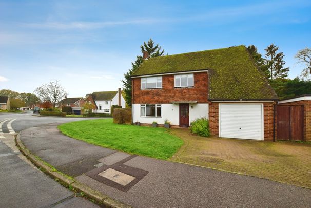 4 bedroom detached house to rent - Photo 1