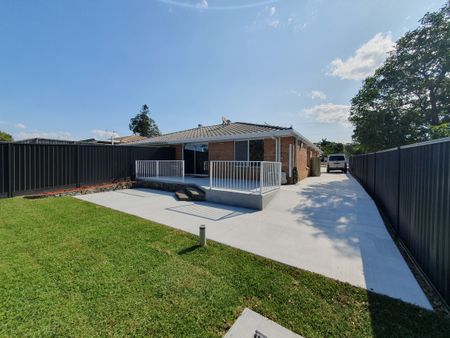 1/167 Olsen Avenue, Labrador QLD 4215 - Photo 5