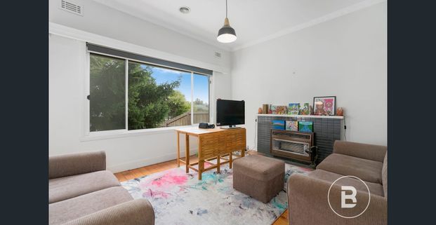 NEAT AND TIDY TWO BEDROOM HOME IN CENTRAL LOCATION - Photo 1
