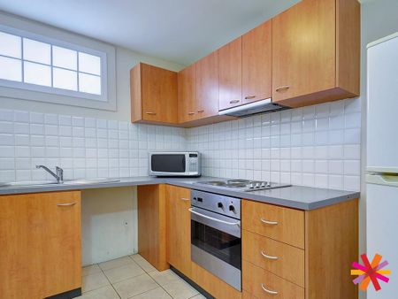 FURNISHED APARTMENT LOCATED IN THE CBD - Photo 5