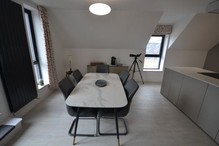 3 bedroom flat to rent - Photo 3