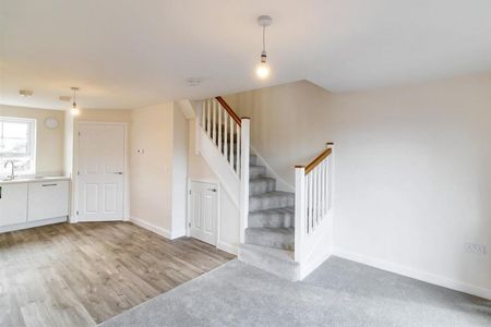 2 Bedroom House - Terraced - Photo 5