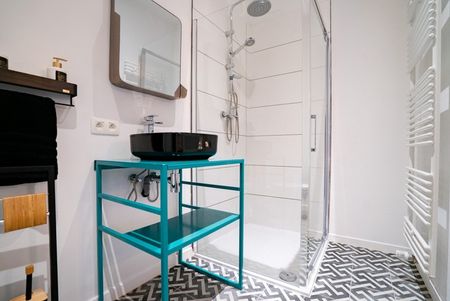 Room at Rue Hors-Château 124-126 - Photo 4