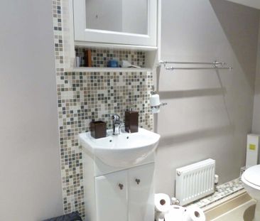 Horton Crescent, Epsom, Surrey, KT19 8AA - Photo 5