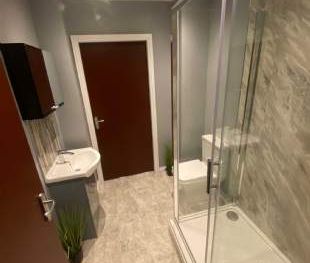 2 bedroom property to rent in Manchester - Photo 2