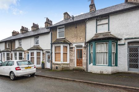 2 bedroom terraced house to rent - Photo 4