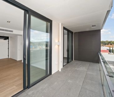 Brand New Modern Luxury Meets Lifestyle Convenience in Norwood Green - Photo 6