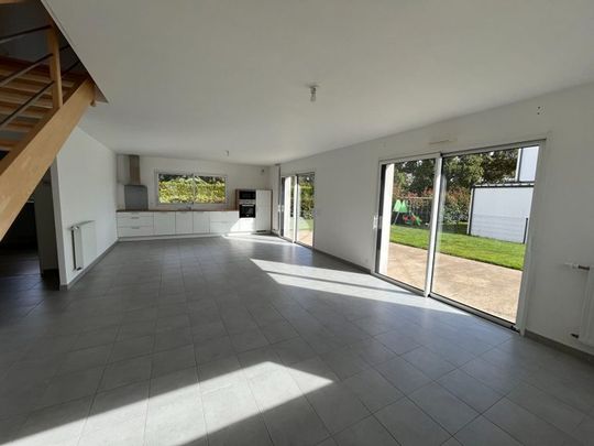Maison 4 pièces – 103 m² environ à Vannes (ref : 35087) - Photo 1