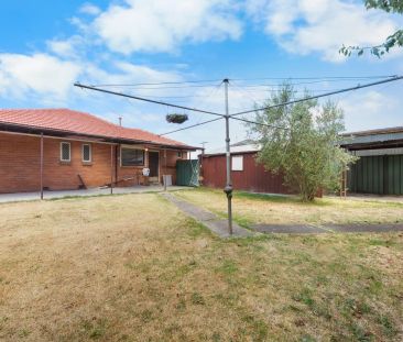 Well-Presented Family Home in a Quiet Lalor Street - Photo 1