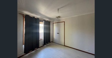 Large Family Home with Pool - Photo 4